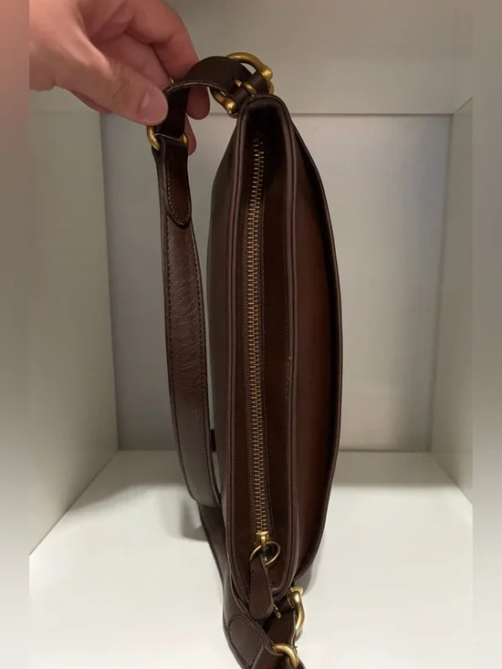 Rare Vintage Coach Equestrian Zip (#9802) Leather Shoulder Bag in Mahogany - Picture 6 of 13